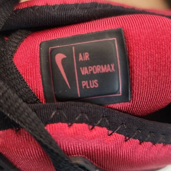 Nike Air Vapormax Plus Men\'s Red & Black Sneaker Size 10 Stunning Sneakers main image 9